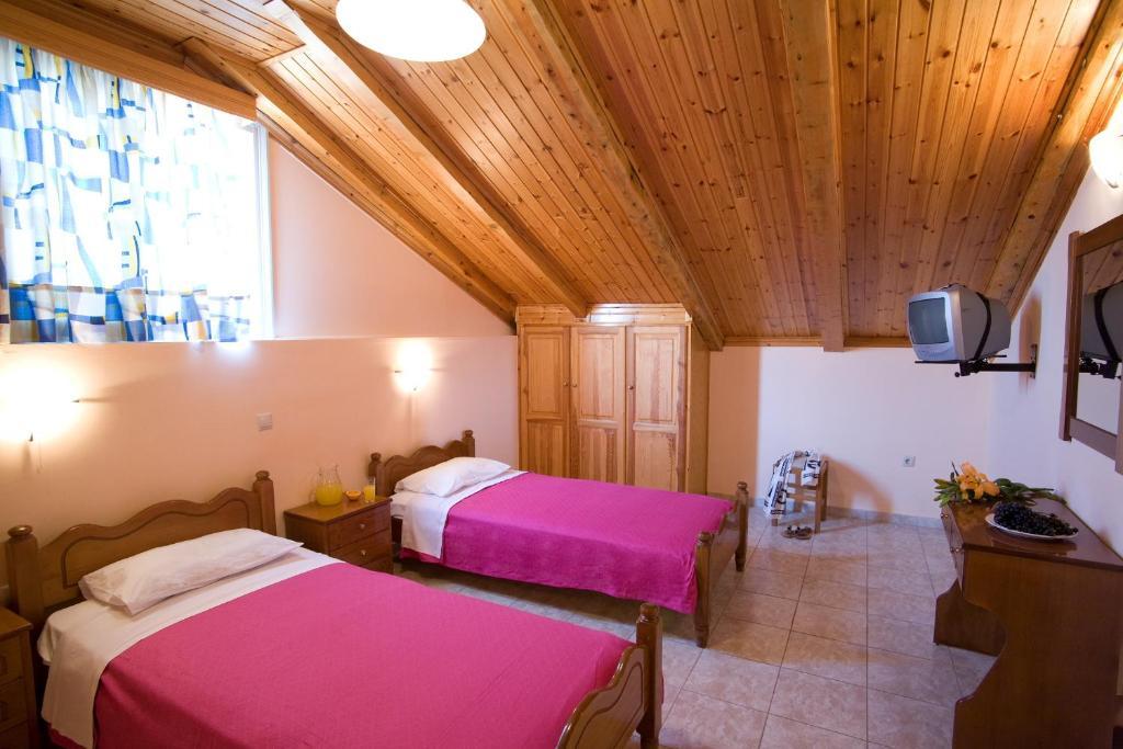 Pansion Filoxenia Apartments & Studios Tsoukalades Room photo